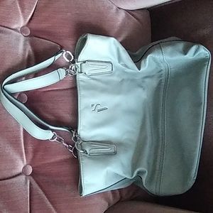 Simply Vera Wang putse